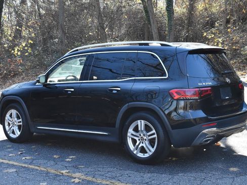 Used 2021 Mercedes-Benz GLB 250 4MATIC w/ Premium Package image 6