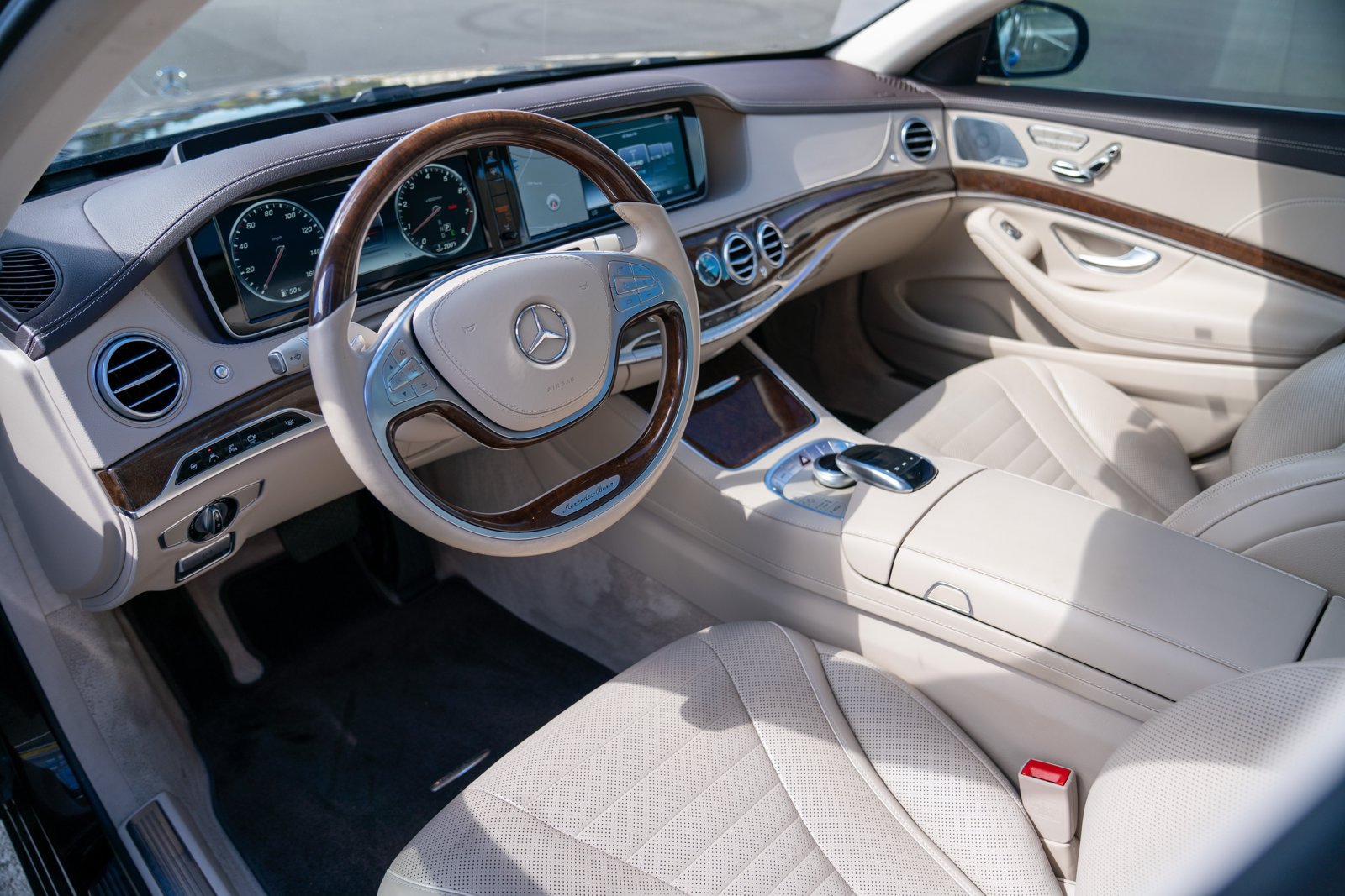 Used 2017 Mercedes-Benz S 550 4MATIC Sedan image 4