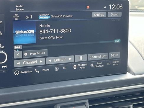 Used 2025 Honda Pilot Touring image 34