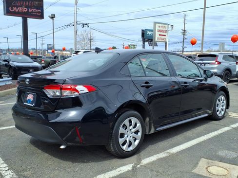 Certified 2024 Toyota Corolla LE image 17