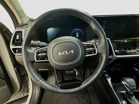 Used 2022 Kia Sorento SX Prestige image 11