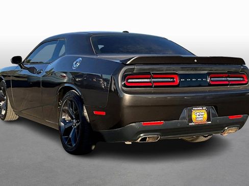 Used 2018 Dodge Challenger SXT image 11