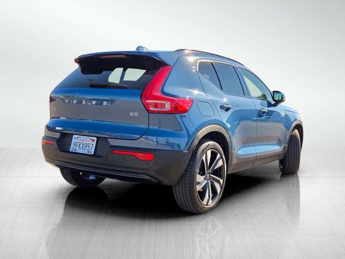 Used 2023 Volvo XC40 B5 Ultimate w/ Protection Package Premier AWD/4WD image 4