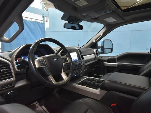 Used 2021 Ford F250 Lariat w/ Tremor Off-Road Package AWD/4WD image 2