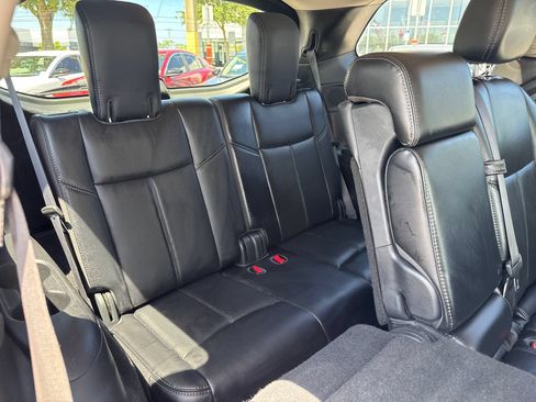 Used 2019 Nissan Pathfinder Platinum AWD/4WD image 45