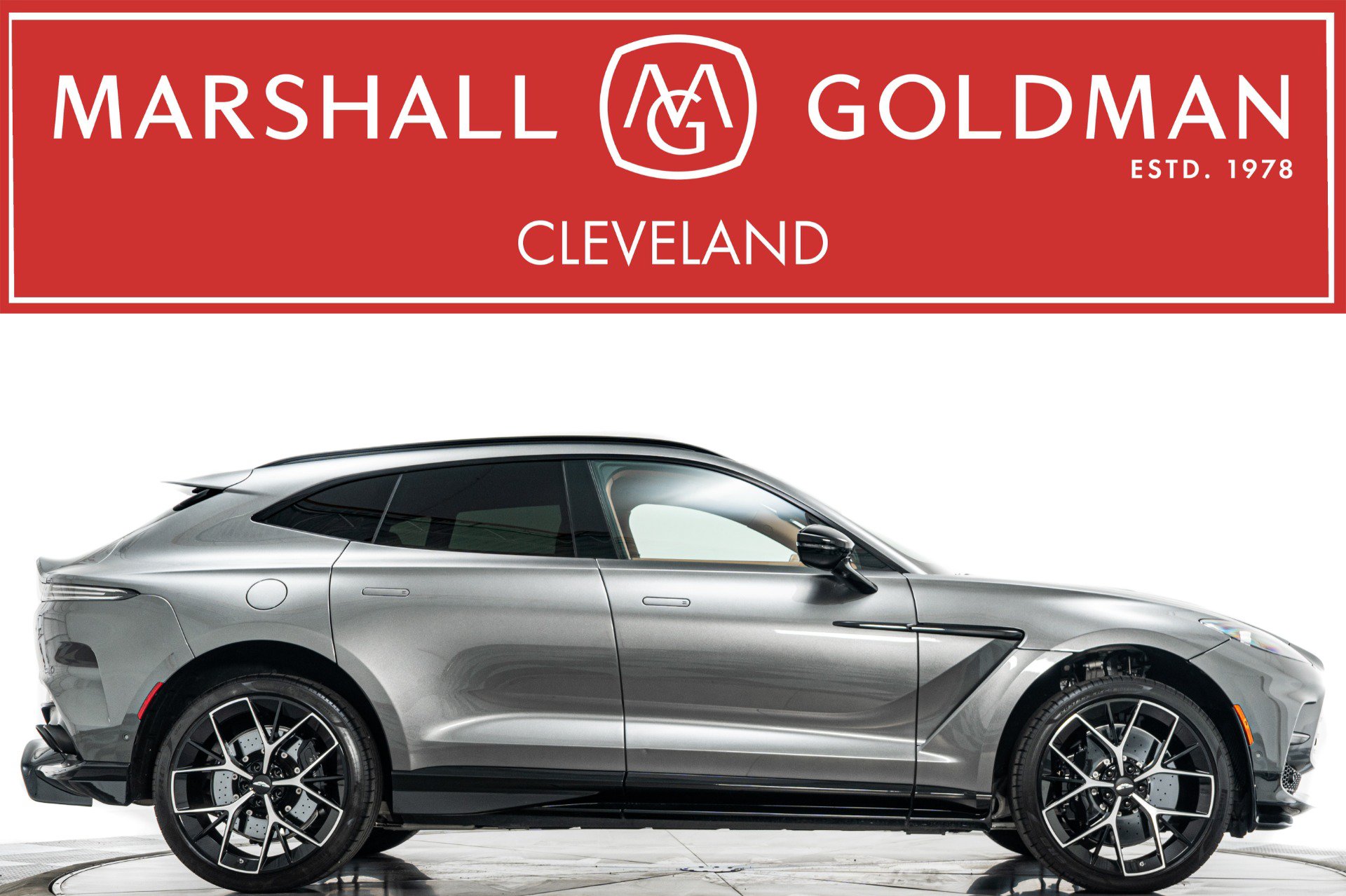 Used 2025 Aston Martin DBX 707 AWD/4WD image 1