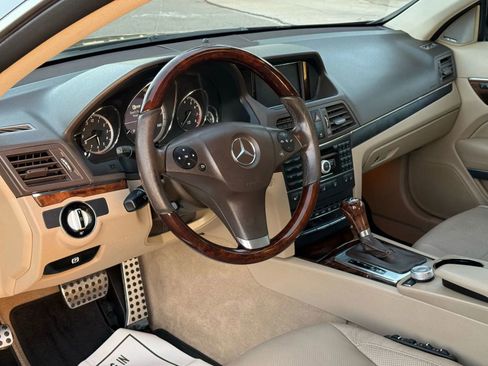 Used 2010 Mercedes-Benz E 550 Coupe image 17