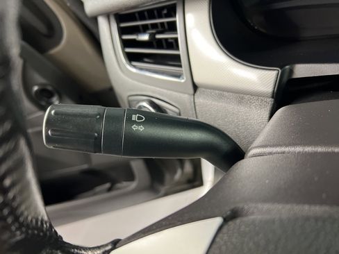 Used 2013 Ford Edge SEL image 18