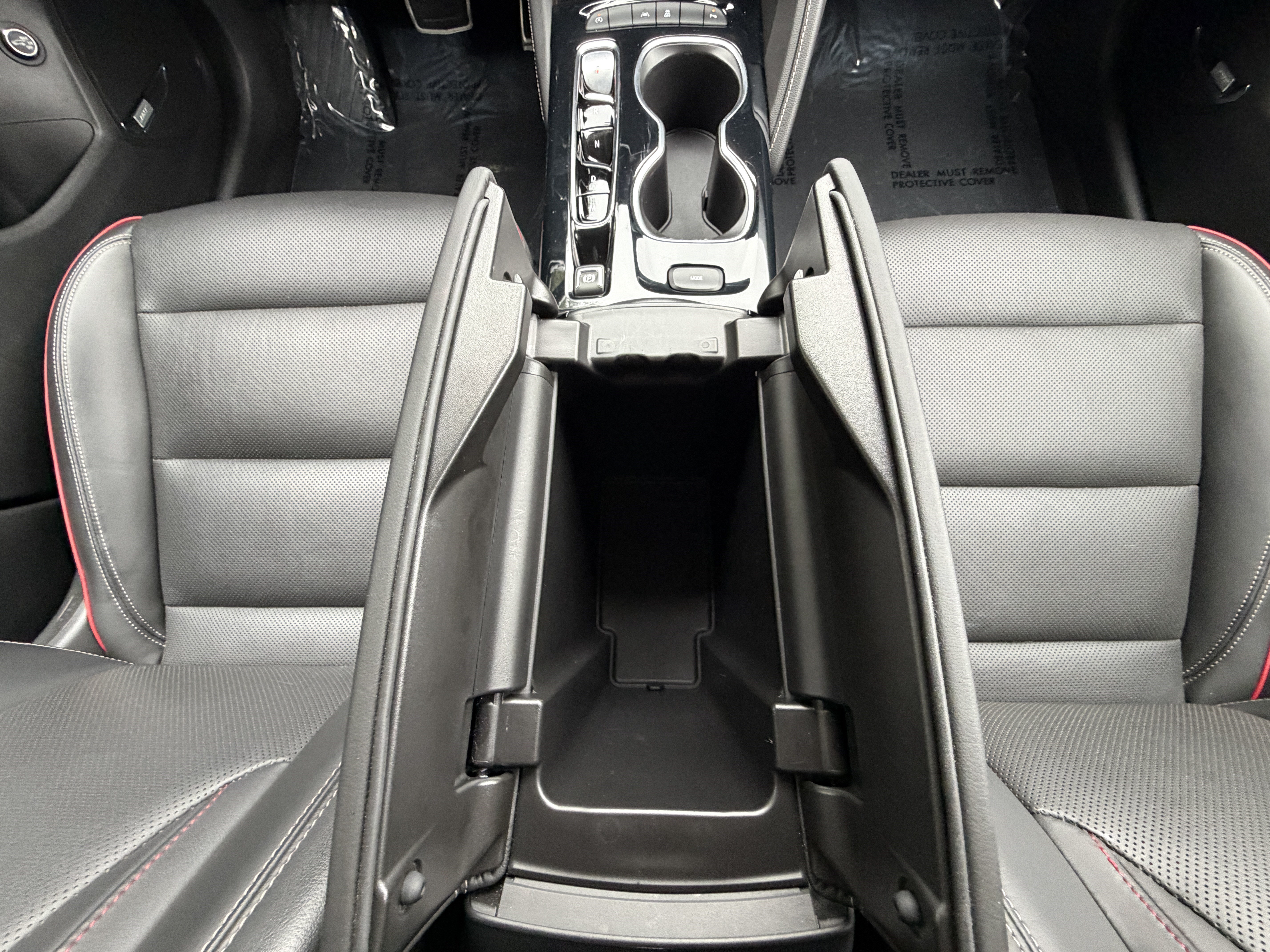 Used 2022 Buick Envision Essence w/ Technology Package I FWD image 25