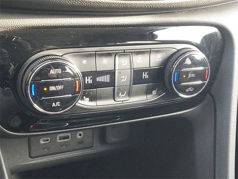 Used 2023 Buick Encore GX Select w/ Sport Touring Package image 22