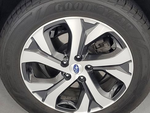 Used 2021 Subaru Outback Limited image 11