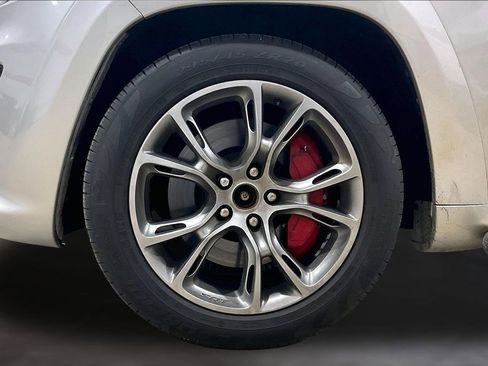 Used 2012 Jeep Grand Cherokee SRT8 w/ Luxury Group II AWD/4WD image 10