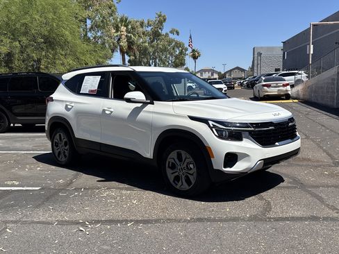 Certified 2024 Kia Seltos S AWD/4WD image 31
