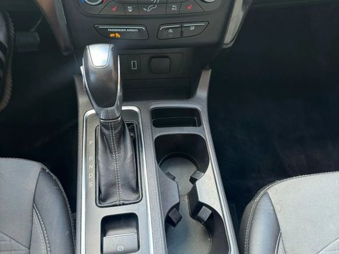 Used 2019 Ford Escape SE image 13