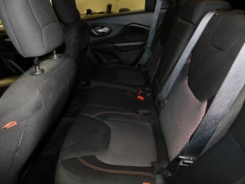 Used 2016 Jeep Cherokee 75th Anniversary image 12