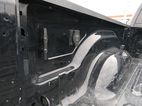 Used 2024 RAM 2500 Laramie w/ Safety Group AWD/4WD image 35