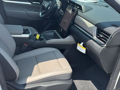 New 2026 GMC Terrain Elevation FWD image 21