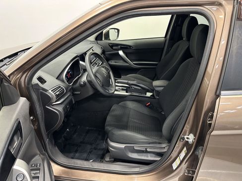 Used 2018 Mitsubishi Eclipse Cross ES AWD/4WD image 11