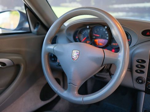 Used 2004 Porsche 911 Carrera RWD image 39