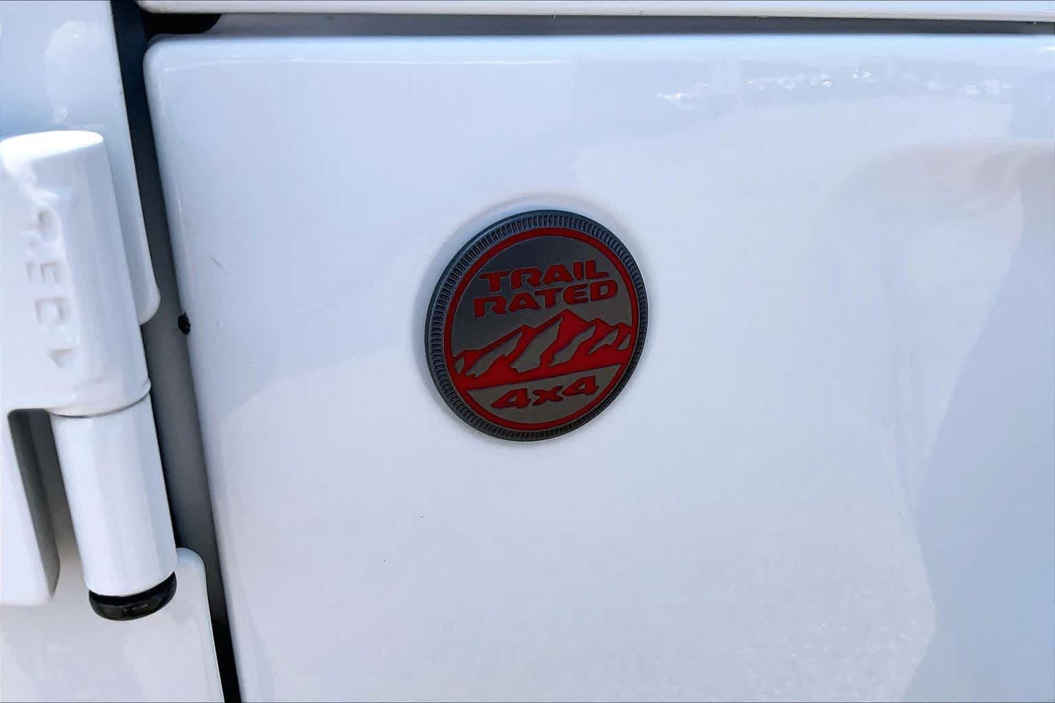 Used 2024 Jeep Wrangler Unlimited Rubicon AWD/4WD image 29