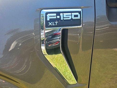 Used 2022 Ford F150 XLT w/ Equipment Group 302A High AWD/4WD image 14