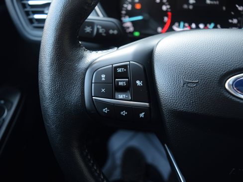 Used 2020 Ford Escape SEL image 7