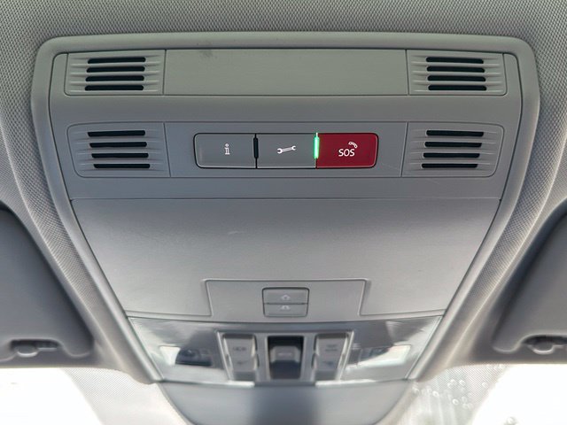 Certified 2023 Volkswagen Taos SEL AWD/4WD image 38