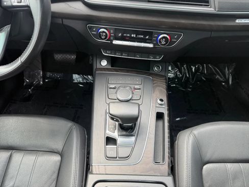 Used 2018 Audi Q5 2.0T Premium Plus w/ Premium Plus Package AWD/4WD image 18