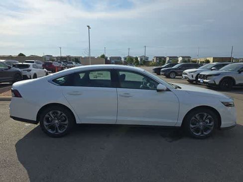 Used 2025 Honda Accord EX-L image 9