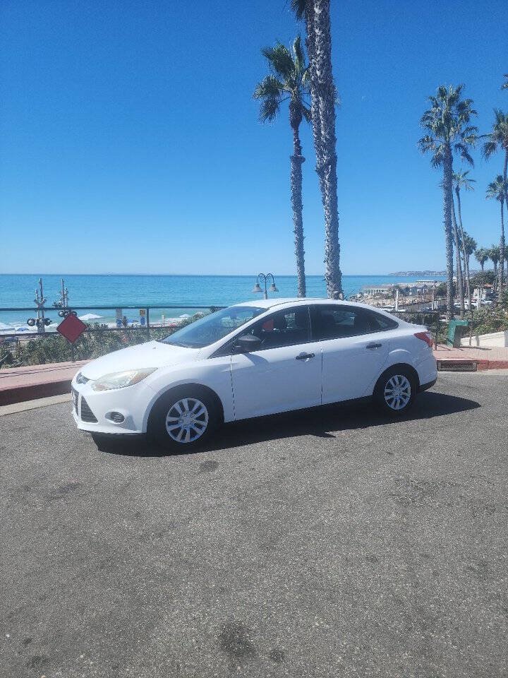 Used 2014 Ford Focus S FWD image 1