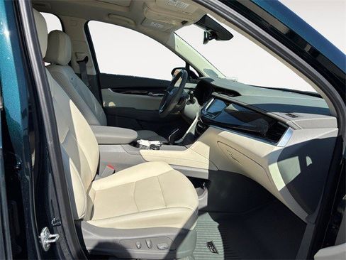 Certified 2024 Cadillac XT6 Premium Luxury w/ LPO, Floor Liner Package image 17