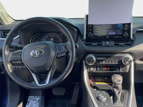 Used 2019 Toyota RAV4 Limited w/ Advanced Technology Package AWD/4WD image 11