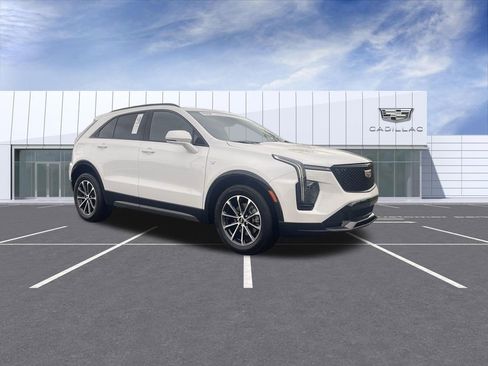 Certified 2024 Cadillac XT4 Sport AWD/4WD image 2