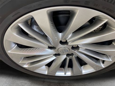 Used 2024 Buick Envision Avenir AWD/4WD image 10