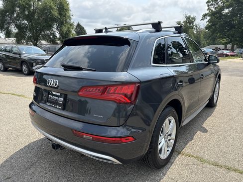 Used 2020 Audi Q5 2.0T Premium w/ Convenience Package AWD/4WD image 4