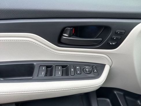 Used 2025 Honda Odyssey EX-L image 21