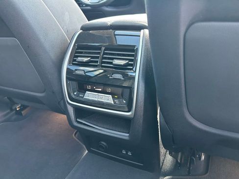 Used 2024 BMW X7 xDrive40i AWD/4WD image 49