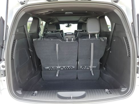 New 2026 Chrysler Pacifica Limited w/ Uconnect Theater Family Group image 19