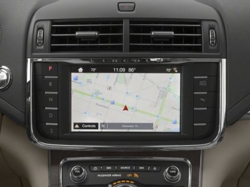 Used 2018 Lincoln Continental Black Label image 14