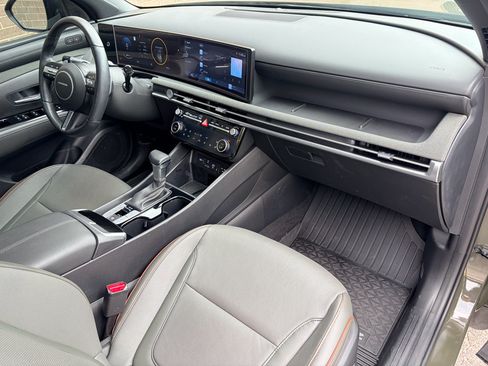 Used 2025 Hyundai Santa Cruz Limited AWD/4WD image 23
