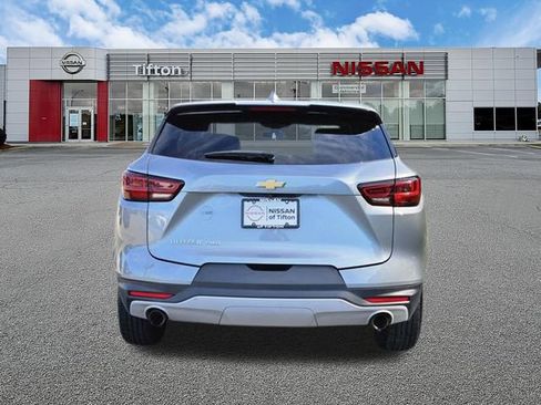 Used 2025 Chevrolet Blazer LT AWD/4WD image 5