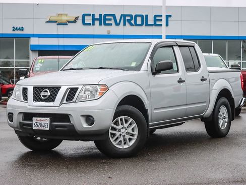 Used 2021 Nissan Frontier SV image 1