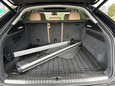 Used 2019 Audi Q8 Premium Plus w/ Premium Plus image 13