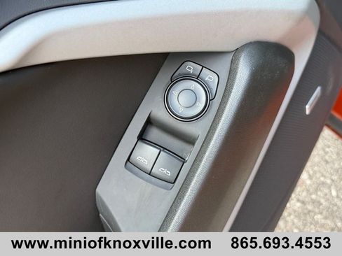 Used 2022 Chevrolet Camaro LT w/ Technology Package RWD image 16