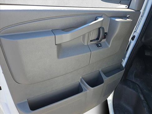 Used 2023 GMC Savana 2500 w/ Driver Convenience Package image 10