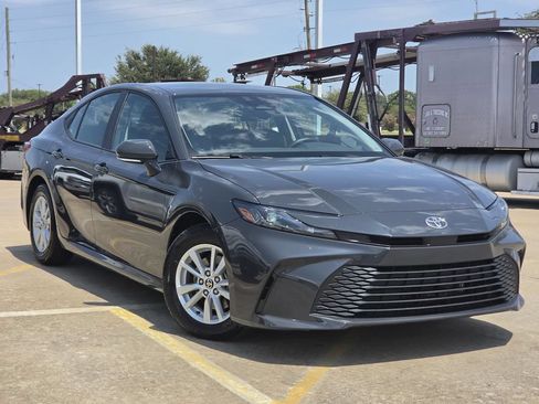 Used 2026 Toyota Camry LE FWD image 2