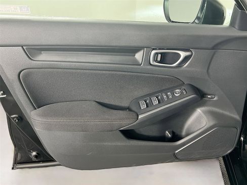 Used 2023 Honda Civic Sport image 18