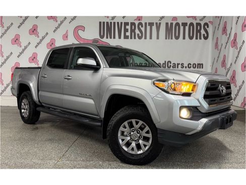 Used 2016 Toyota Tacoma SR5 image 2