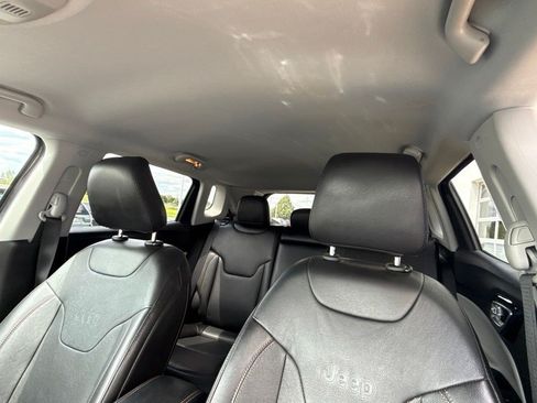 Used 2022 Jeep Compass Limited AWD/4WD image 12