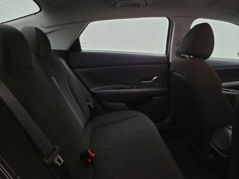 Used 2023 Hyundai Elantra SEL FWD image 19
